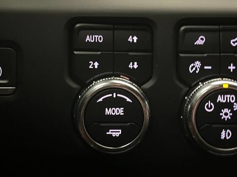 Used 2023 GMC Sierra 1500 Denali Ultimate AWD/4WD image 32