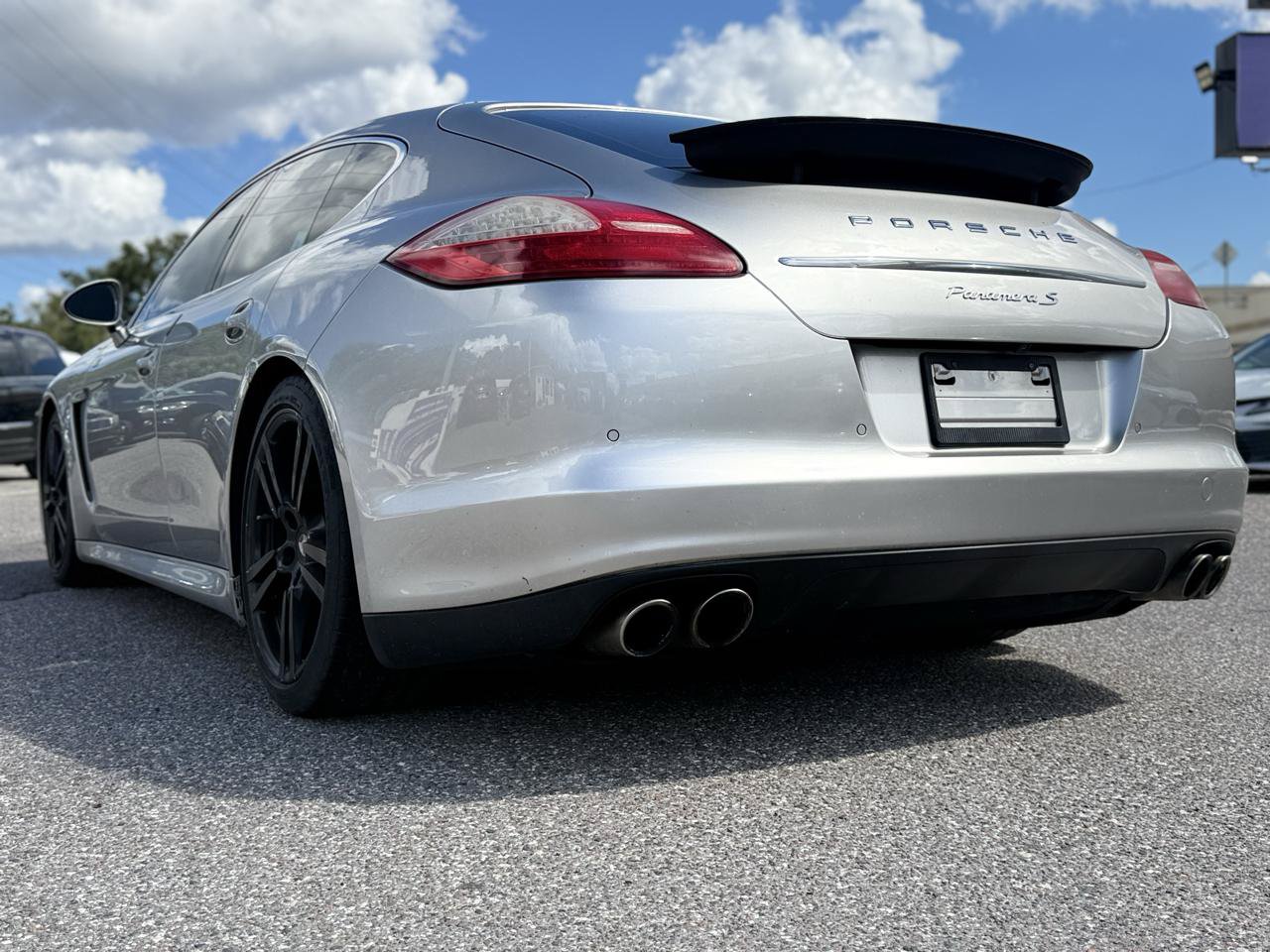 Used 2013 Porsche Panamera S RWD image 11