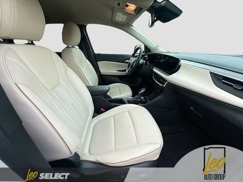 Used 2024 Buick Encore GX Avenir w/ Avenir Convenience Package FWD image 30