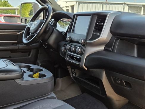 Used 2024 RAM 2500 Big Horn AWD/4WD image 41