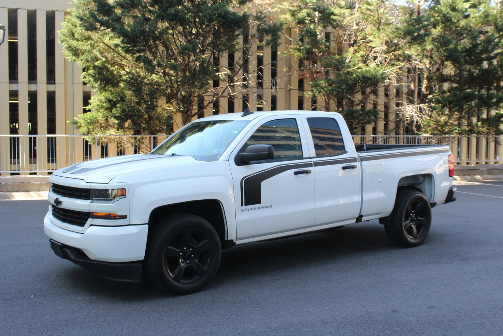 Used 2018 Chevrolet Silverado 1500 Custom w/ Rally 1 Edition RWD image 12