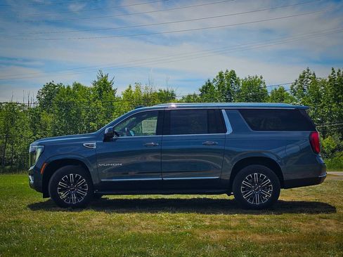 New 2026 GMC Yukon XL Elevation w/ Elevation Premium Package AWD/4WD image 6