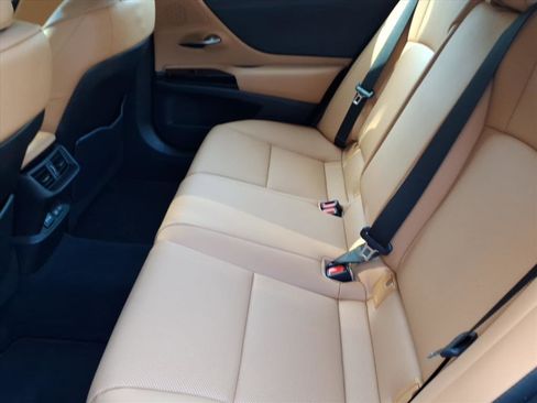 Certified 2023 Lexus ES 350 w/ Premium Package image 6