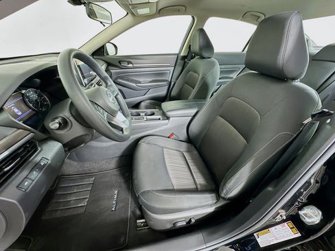 Used 2025 Nissan Altima 2.5 SV image 13