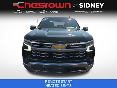 Used 2025 Chevrolet Silverado 1500 LTZ AWD/4WD image 2