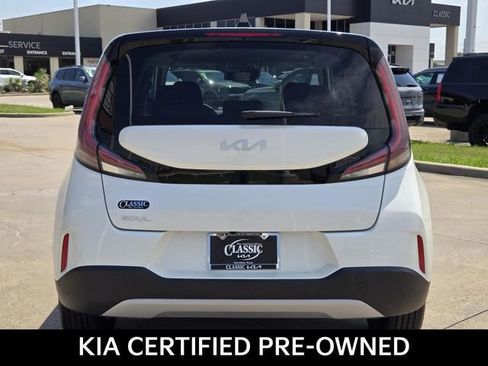 Certified 2025 Kia Soul LX w/ LX Technology Package FWD image 5