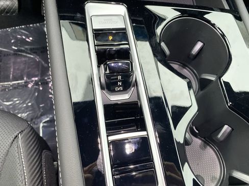 New 2025 Volkswagen Atlas Cross Sport SE image 21