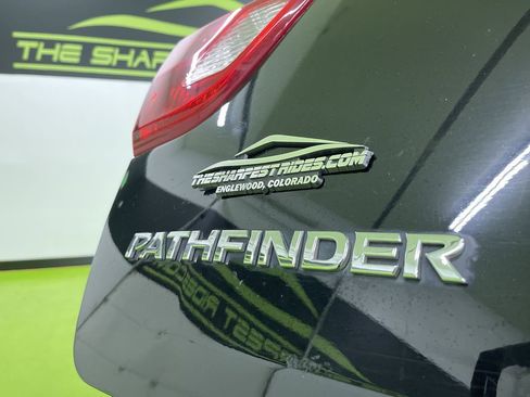 Used 2020 Nissan Pathfinder SL image 13