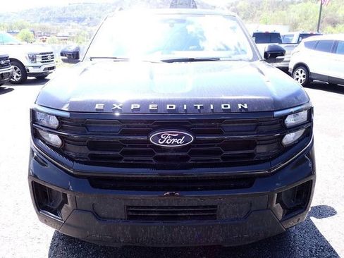 Certified 2025 Ford Expedition Max Active RWD image 12