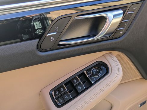 New 2026 Porsche Macan S image 15