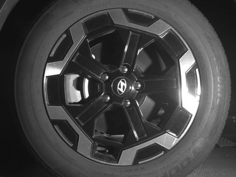 Used 2025 Hyundai Santa Fe SEL image 12