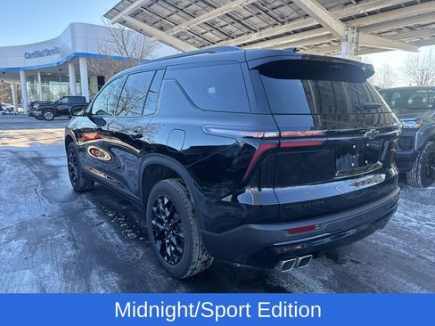 Used 2026 Chevrolet Traverse LT w/ Midnight/Sport Edition image 4