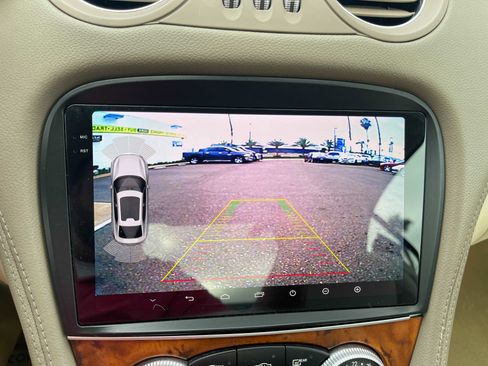 Used 2011 Mercedes-Benz SL 550 image 29