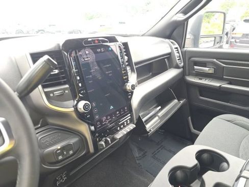 Certified 2026 RAM 2500 Big Horn AWD/4WD image 27