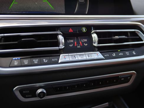Used 2023 BMW X5 M50i AWD/4WD image 25