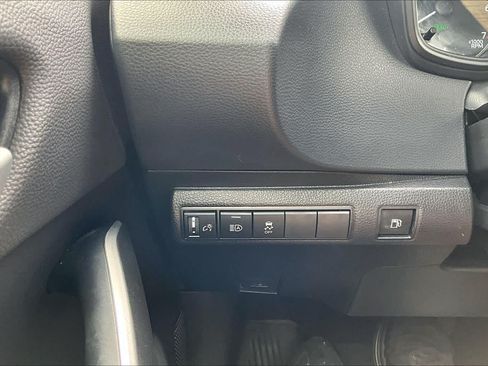 Certified 2025 Toyota Corolla SE FWD image 35