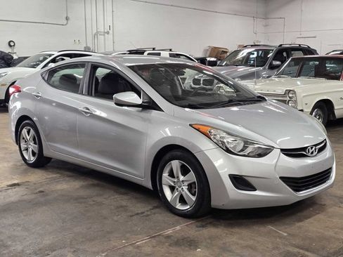 Used 2013 Hyundai Elantra GLS FWD image 1