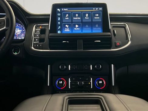 Certified 2024 Chevrolet Tahoe Z71 w/ Luxury Package AWD/4WD image 7