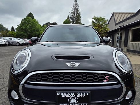 Used 2018 MINI Cooper S FWD image 1
