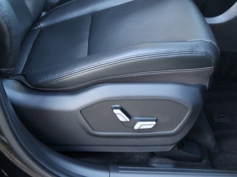 Used 2025 Hyundai Santa Fe Limited image 11