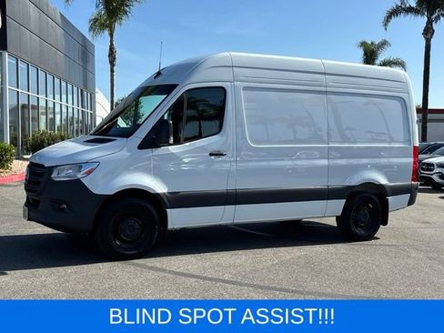 Used 2025 Mercedes-Benz Sprinter 2500 image 9
