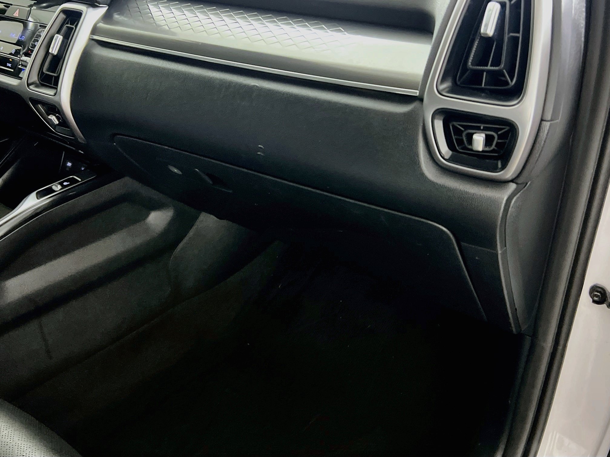 Used 2023 Kia Sorento S FWD image 34
