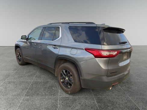 Used 2019 Chevrolet Traverse LT w/ LPO, Blackout Package image 2