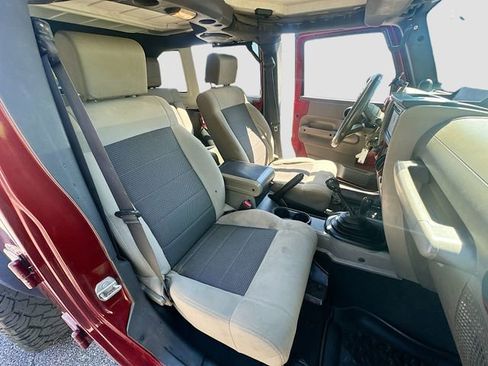 Used 2010 Jeep Wrangler Unlimited Sahara AWD/4WD image 25