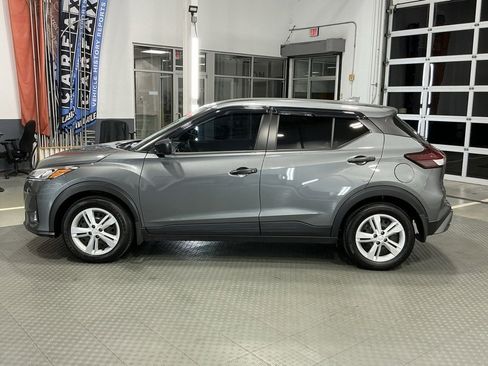 Used 2024 Nissan Kicks S image 31