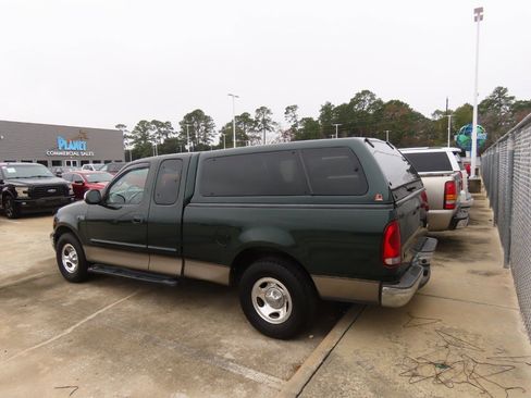 Used 2002 Ford F150 XLT image 10