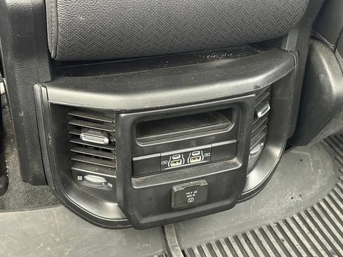 Used 2022 RAM 1500 Laramie AWD/4WD image 22