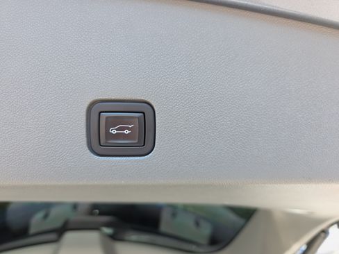 Used 2020 Cadillac XT6 Premium Luxury FWD image 11