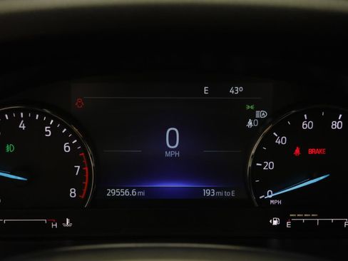 Used 2022 Ford Explorer XLT w/ Equipment Group 202A image 7