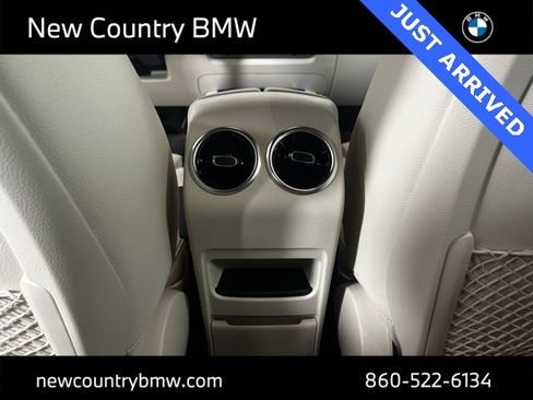 Used 2021 Mercedes-Benz GLB 250 4MATIC image 27