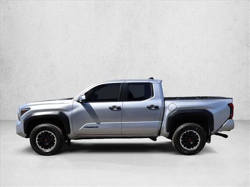 Used 2024 Toyota Tacoma TRD Off-Road AWD/4WD image 9