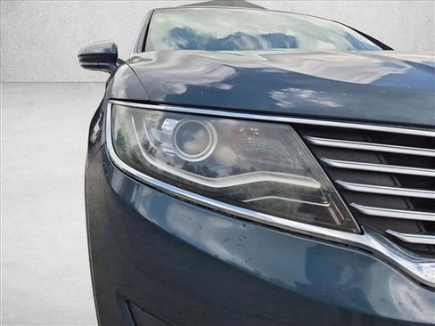 Used 2016 Lincoln MKX Select w/ Select Plus Package FWD image 10