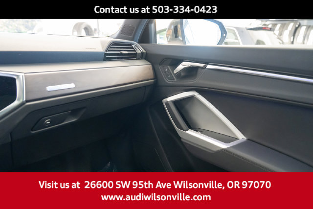 Used 2025 Audi Q3 2.0T Premium Plus w/ Premium Plus Package AWD/4WD image 10