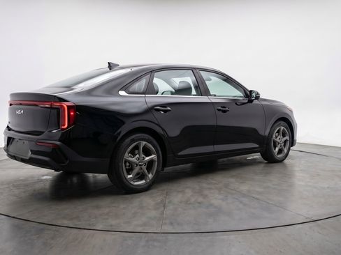 Used 2025 Kia K4 FWD image 9