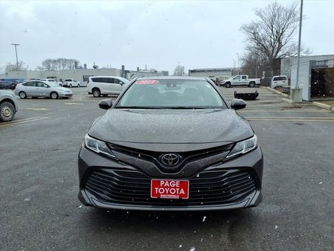 Used 2019 Toyota Camry LE image 2