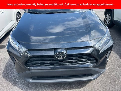 Used 2022 Toyota RAV4 LE AWD/4WD image 1