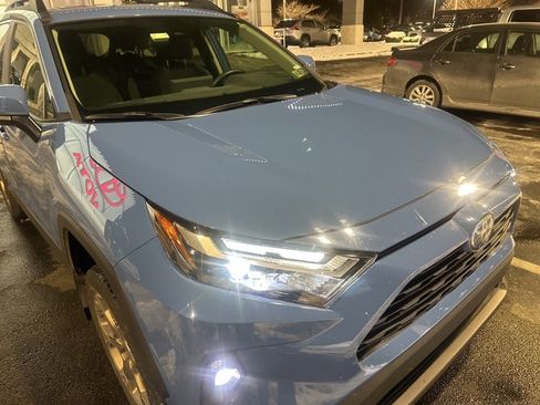 Used 2023 Toyota RAV4 AWD Hybrid image 1