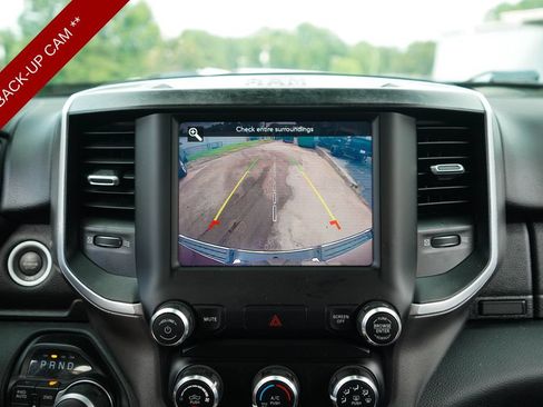 Used 2020 RAM 1500 Big Horn AWD/4WD image 11