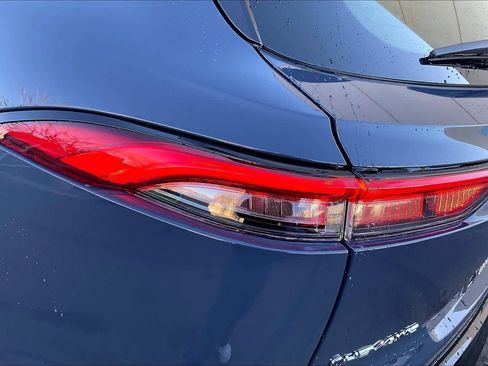 Used 2025 Toyota Crown Signia Limited image 29