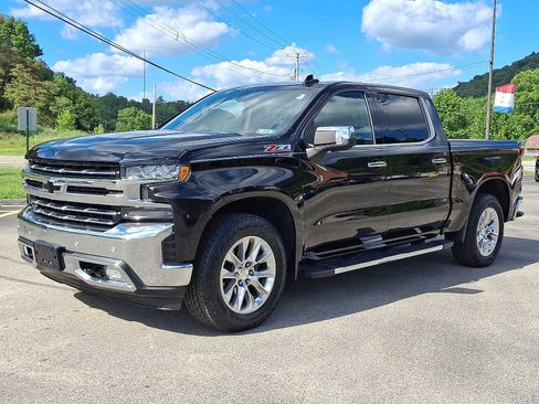 Used 2019 Chevrolet Silverado 1500 LTZ w/ LTZ Plus Package AWD/4WD image 3