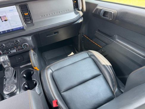 Used 2024 Ford Bronco Badlands w/ Sasquatch Package AWD/4WD image 15