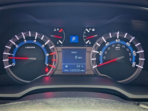 Used 2015 Toyota 4Runner Limited image 16