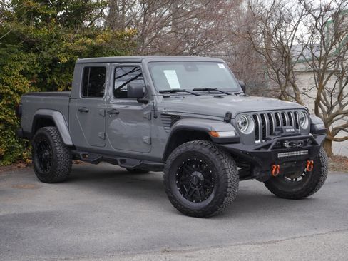 Used 2020 Jeep Gladiator Overland image 31
