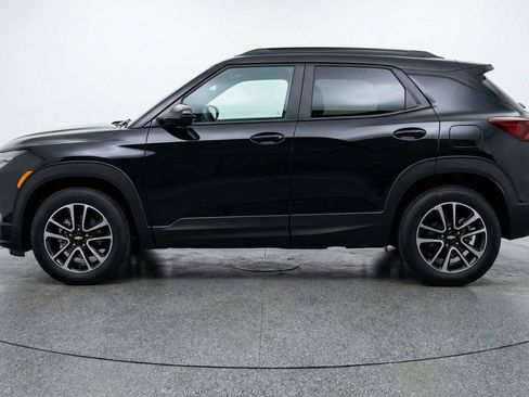 Used 2025 Chevrolet TrailBlazer LT FWD image 5