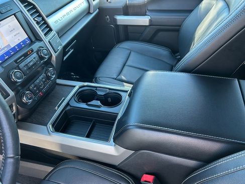 Used 2020 Ford F250 Lariat image 21