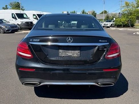 Certified 2017 Mercedes-Benz E 300 4MATIC image 6